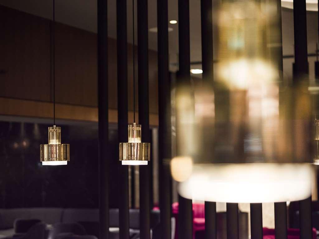 ラディソン コレクション ロイヤル ホテル コペンハーゲン レストラン 写真 The interior of the restaurant